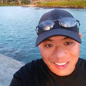 Meet your Posher, Derrick